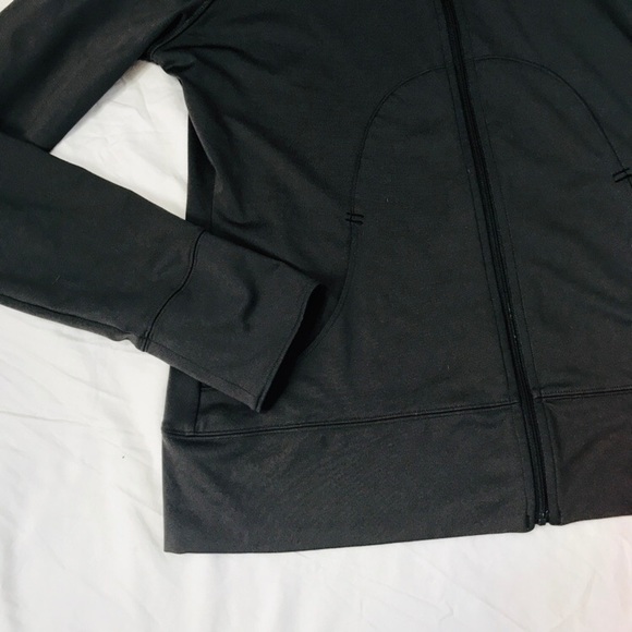Under Armour Jacket - Picture 3 of 6